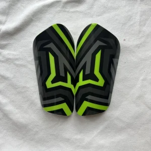 Customized logo Football Shin Guards DIY Children Adult Sports Leggings to Enhance Sports Safety Black and Green Stripes