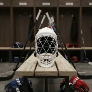 Durable Lightweight Sports Safety Protector Field Hockey Helmet Hockey Equipment