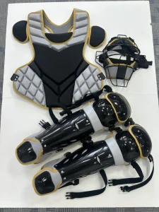 Professional Baseball Catcher Equipment Set Full Gear Mask Chest Protector Leg Guards Lightweight Customized Color for Stock
