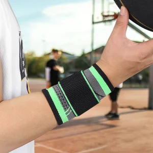 Sports Wrist Protector Gym Guard Wrist Support Adjustable Compression Wrist Brace Strap Nylon Spandex High Elastic for Carpal