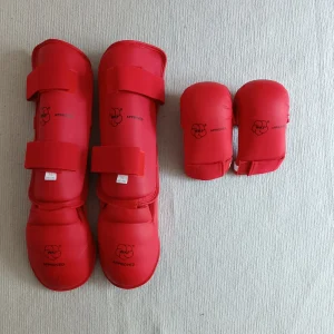 WKF Certified Karate Gloves Leg Guards And Foot Suit